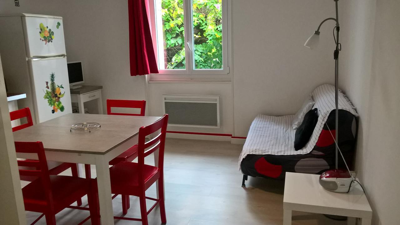 Appartamento Locations Rives De Seugne - De Gaulle Jonzac Esterno foto